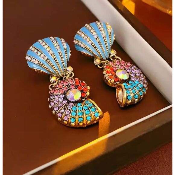 Stunning Blue Shell Rhinestone Earrings 2.24" Ombre Purple Pink Red - Picture 4 of 6